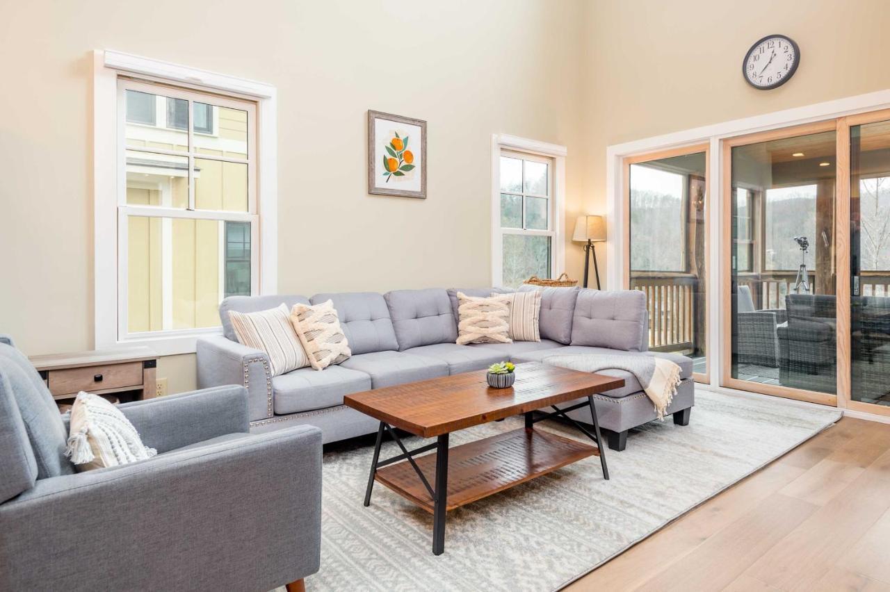 Cullowhee Home With Game Room, Wraparound Decks Bagian luar foto