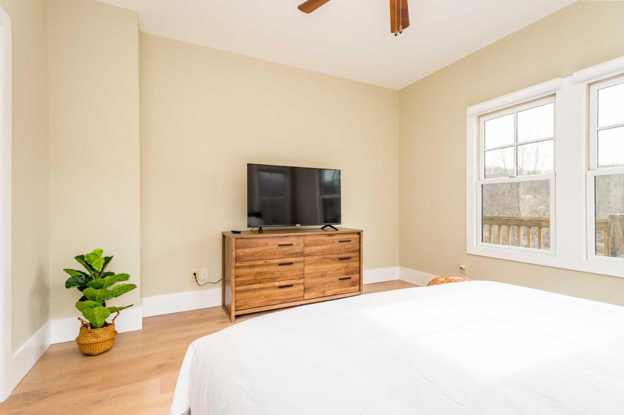 Cullowhee Home With Game Room, Wraparound Decks Bagian luar foto