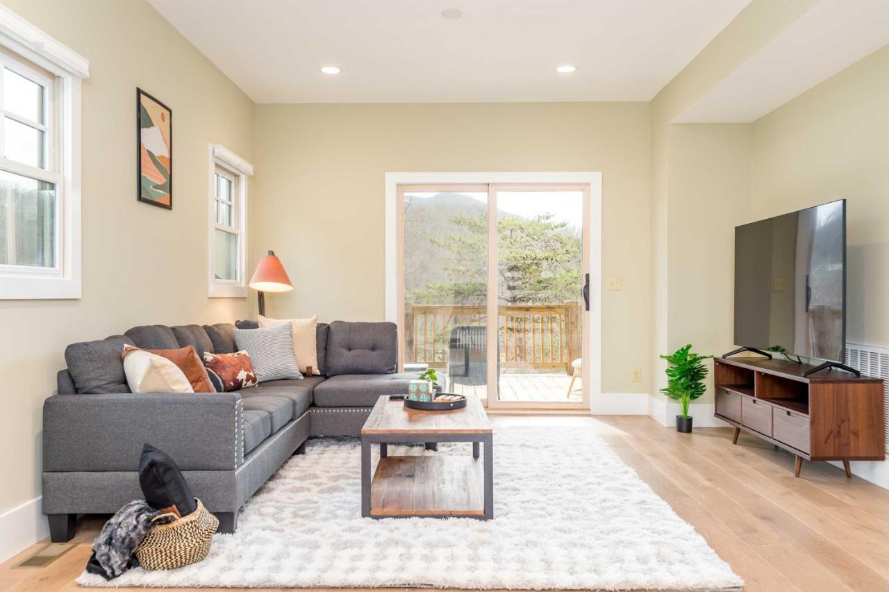 Cullowhee Home With Game Room, Wraparound Decks Bagian luar foto
