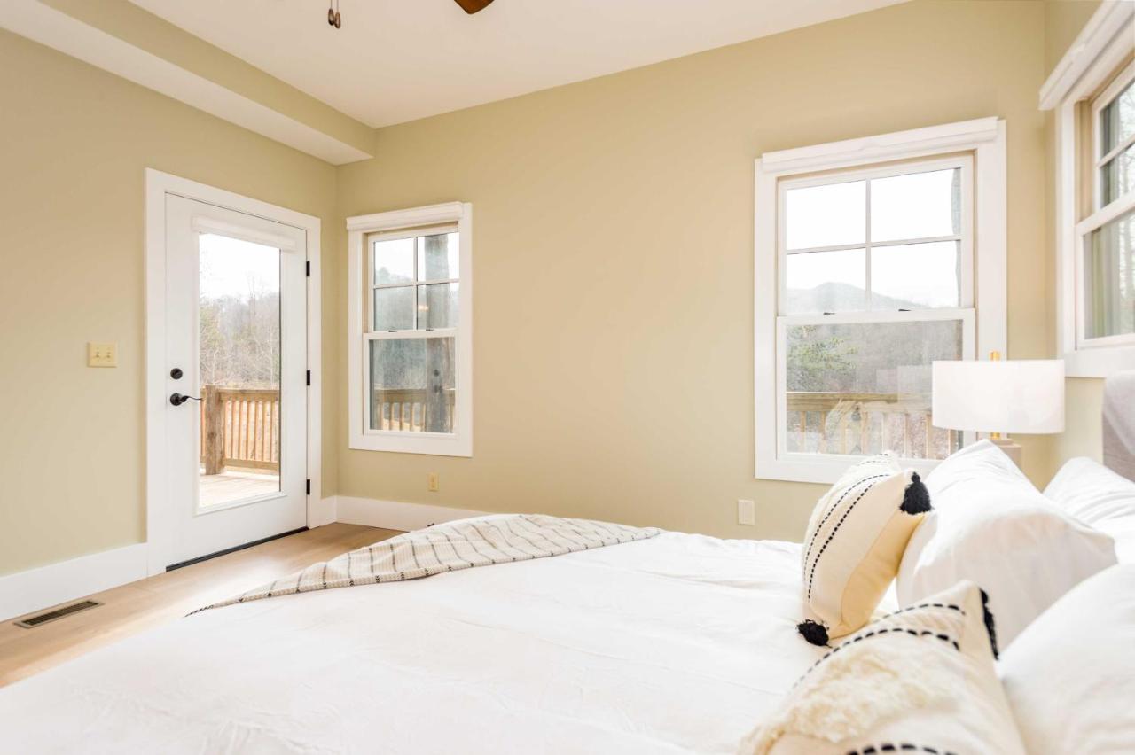 Cullowhee Home With Game Room, Wraparound Decks Bagian luar foto